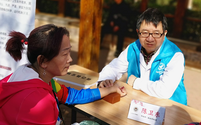 【学雷锋日】九游（9Game）官方网站,体育竞技领航者举办“爱满京城，牵手智慧家医”志愿服务活动(图3)